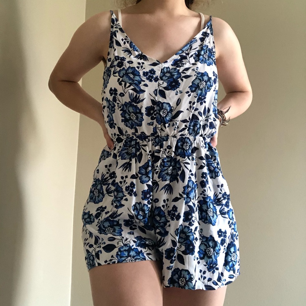 5/$35
H&M romper